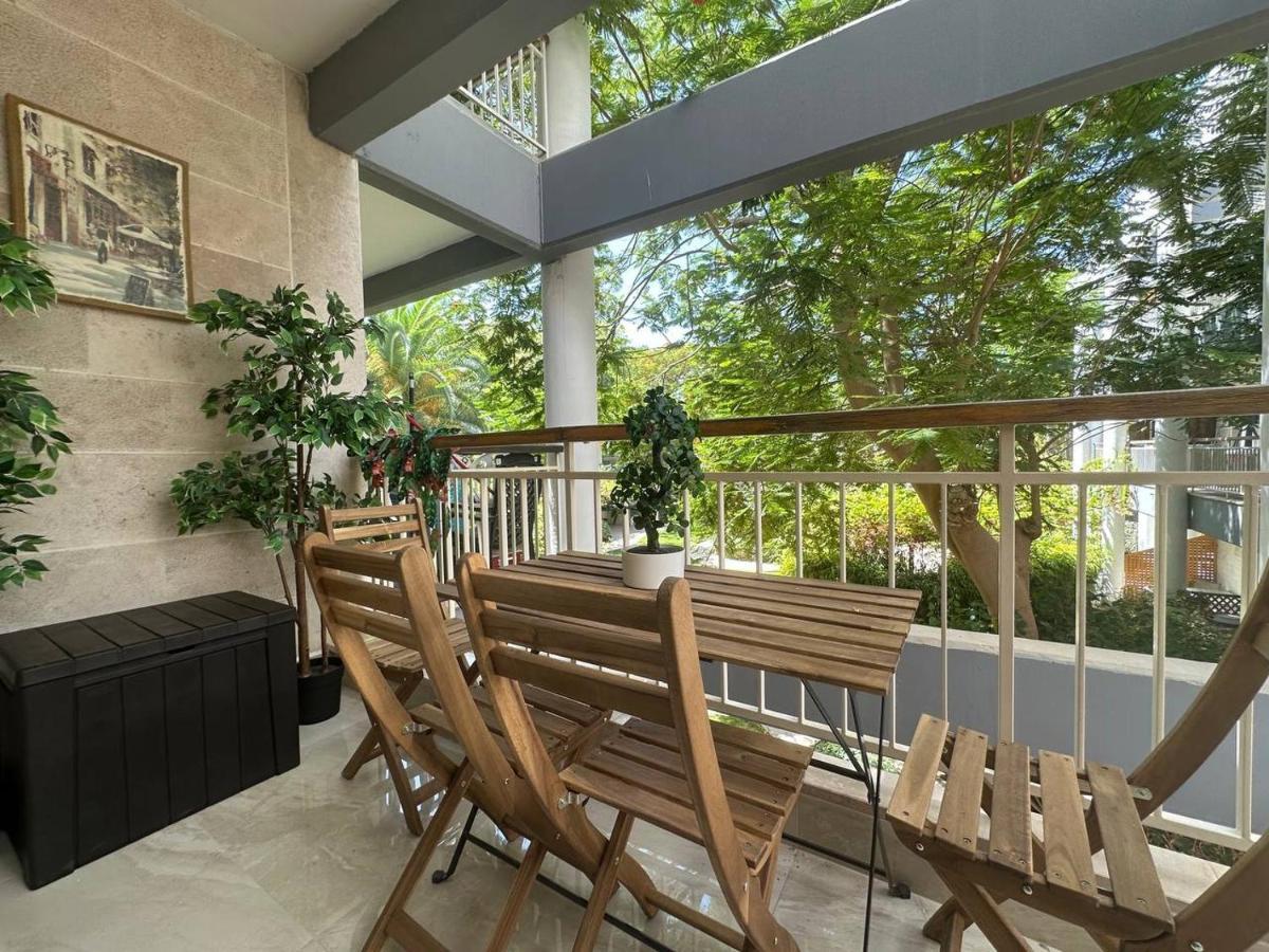 Fisharent Luxury Royal Park Suites Ейлат Екстериор снимка