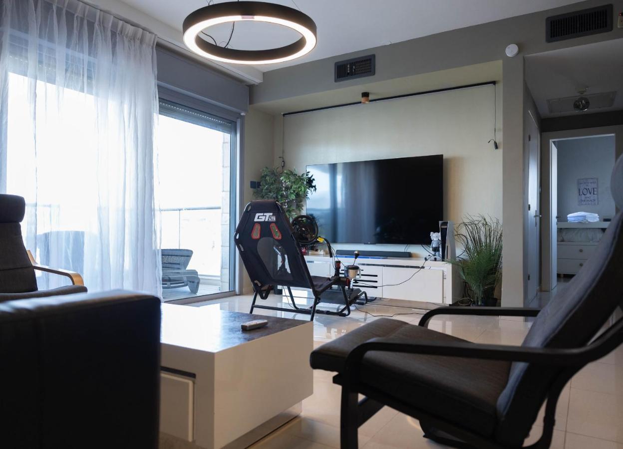 Fisharent Luxury Royal Park Suites Ейлат Екстериор снимка