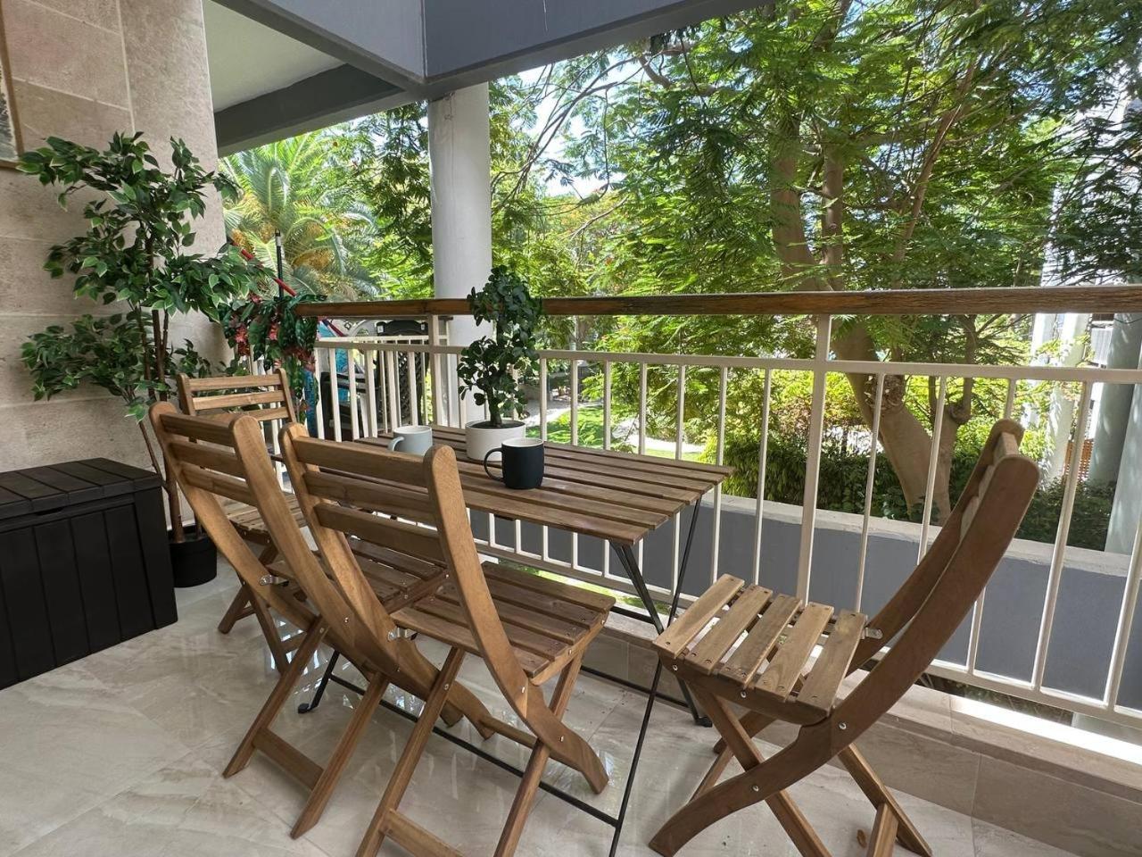 Fisharent Luxury Royal Park Suites Ейлат Екстериор снимка