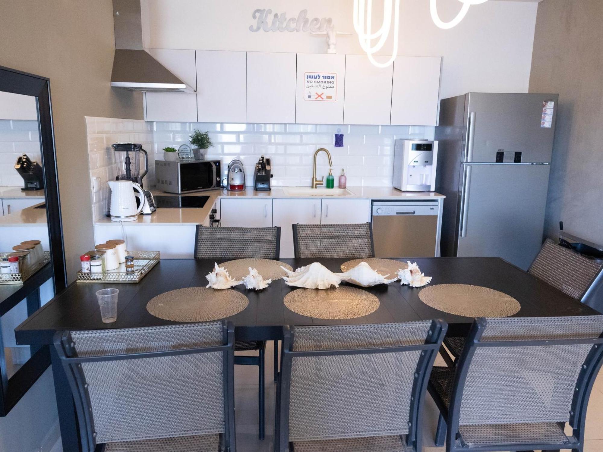 Fisharent Luxury Royal Park Suites Ейлат Екстериор снимка